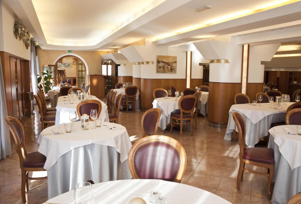 Albergo Ristorante Belvedere Кодройпо Экстерьер фото
