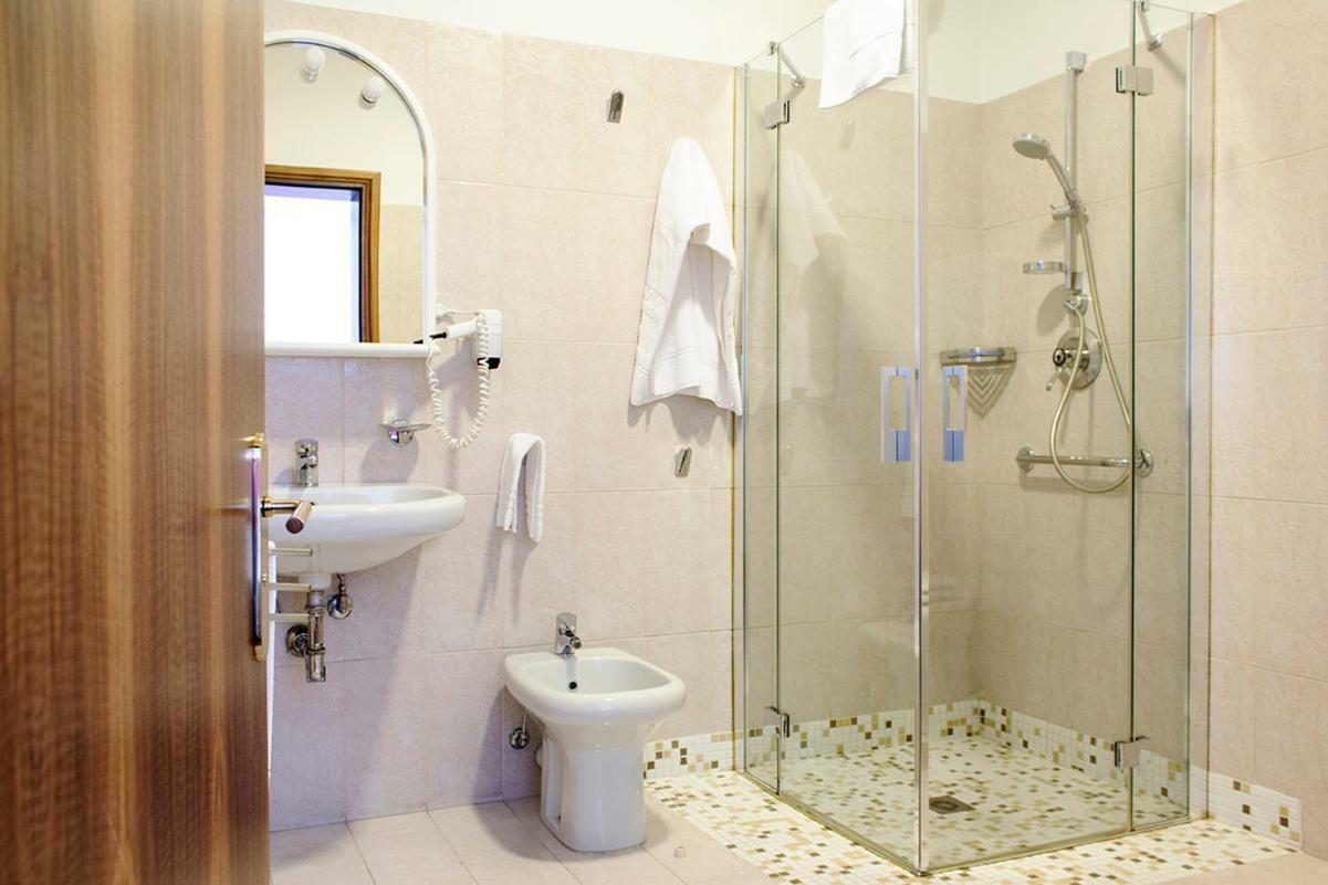 Albergo Ristorante Belvedere Кодройпо Номер фото